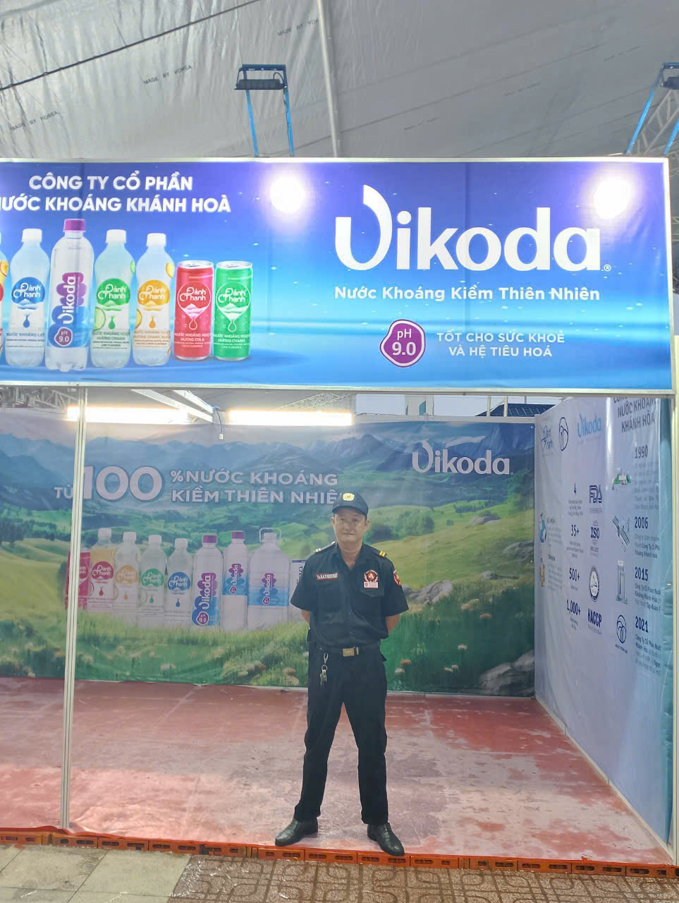 Bảo vệ gian hàng Vikoda tại hội chợ