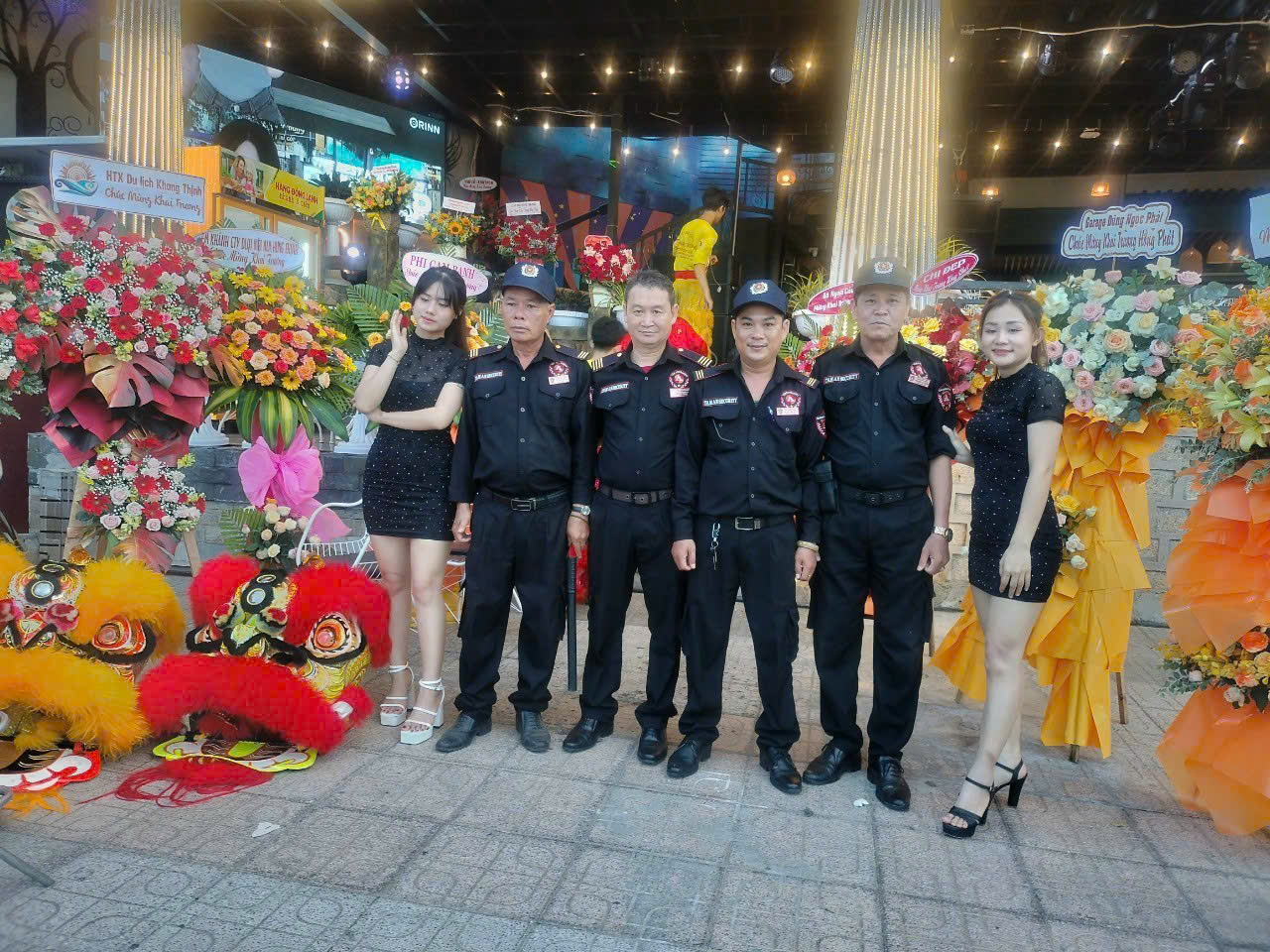 Bảo vệ lễ khai trương